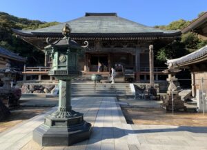 四国最南端・足摺岬に位置する第38番札所・金剛福寺の風景